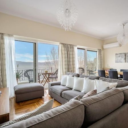 Bright Central Apartment With Splendid Sea View! Chalkís المظهر الخارجي الصورة