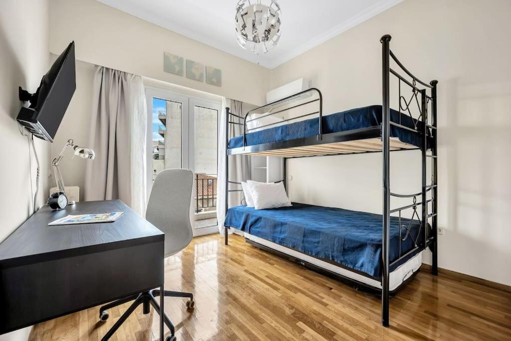 Bright Central Apartment With Splendid Sea View! Chalkís المظهر الخارجي الصورة